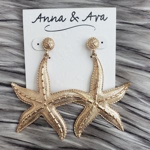 NWT Anna and Ava Starfish earrings 🌟